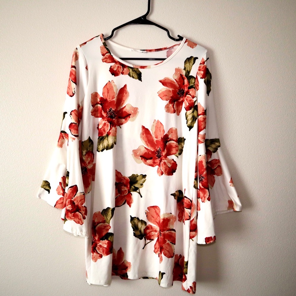 Reborn J floral shirt with flare sleeves